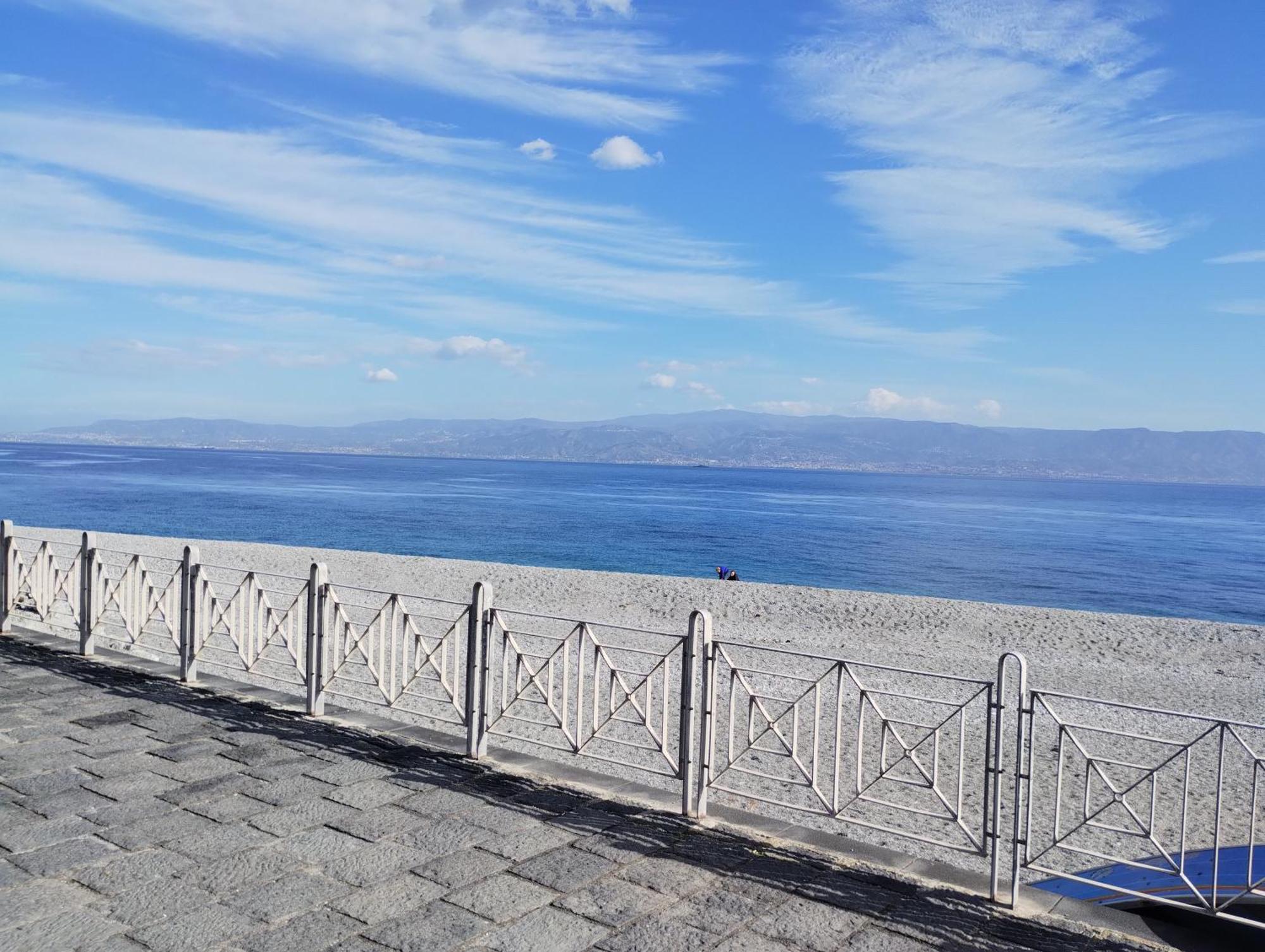 La Camera Nel Villaggio Messina Buitenkant foto