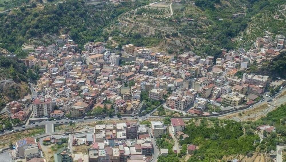 La Camera Nel Villaggio Messina Buitenkant foto